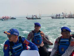 Polisi Kawal Tasyakur Nelayan Santolo 2026, Ribuan Warga Nikmati Acara dengan Aman
