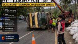 Kecelakaan Tunggal di Cilawu, Truk Colt Diesel Terguling Saat Melintasi Tikungan