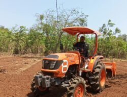 Kelompok Tani Can Lihey Cibalong Rawat Bantuan Alat Pertanian